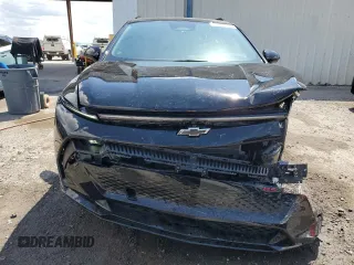 2025 Chevrolet Equinox EV RS z VIN 3GN7DSRP7SS124364, wystawiony jako Copart lot #53057455 z przebiegiem 4624 mil mil oraz Szkody całkowita. Historia ofert i sprzedaży dostępna na DreamBid. Obrazek 5.