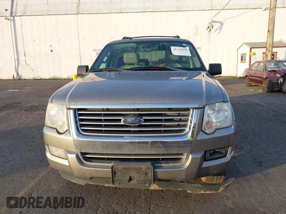 2008 Ford Explorer XLT z VIN 1FMEU63E28UA84438, wystawiony jako IAAI lot #41369828 z przebiegiem 172 585 mil mil oraz . Historia ofert i sprzedaży dostępna na DreamBid. Obrazek 6.