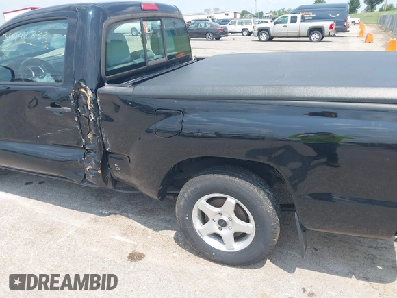 2014 Toyota Tacoma with VIN 5TFNX4CN9EX038034, listed as a IAAI auction lot 39942833 with 44,114 mi miles and . Bid and sale history available at DreamBid. Image 18.