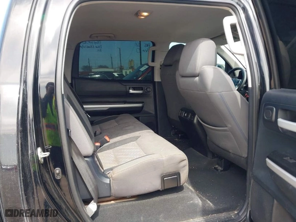 2014 Toyota Tundra 2WD Truck SR5 with VIN 5TFEY5F14EX153233, listed as a IAAI auction lot 41696120 with 124,162 mi miles. Bid and sale history available at carsss.com. Image 8.