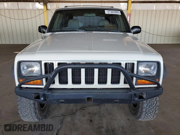2001 Jeep Cherokee Sport with VIN 1J4FT48S21L614119, listed as a Copart auction lot 47362065 with 184,750 mi miles and Clean Title. Bid and sale history available at carsss.com. Image 5.