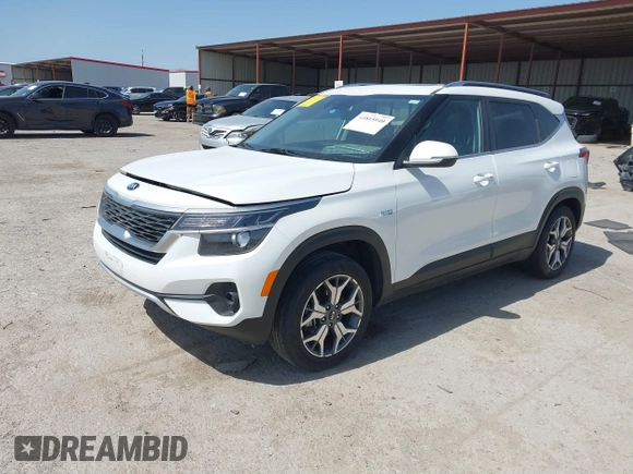 2021 Kia Seltos EX z VIN KNDERCAA4M7165986, wystawiony jako IAAI lot #41815940 z przebiegiem 61 615 mil mil oraz . Historia ofert i sprzedaży dostępna na DreamBid. Obrazek 18.