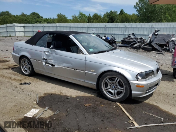 2002 BMW 3 Series 330Ci with VIN WBABS53432EV89840, listed as a Copart auction lot 61902775 with 123,796 mi miles and Clean title. Bid and sale history available at DreamBid. Image 4.