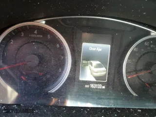 2017 Toyota Camry XLE with VIN 4T1BF1FK5HU323644, listed as a Copart auction lot 49528535 with 163,133 mi miles and Salvage Title. Bid and sale history available at carsss.com. Image 9.