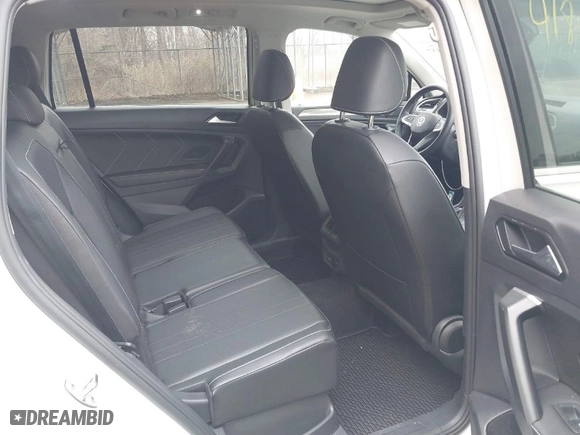 2024 Volkswagen Tiguan SE with VIN 3VVMB7AX1RM008684, listed as a IAAI auction lot 41801437 with 9,511 mi miles. Bid and sale history available at carsss.com. Image 8.