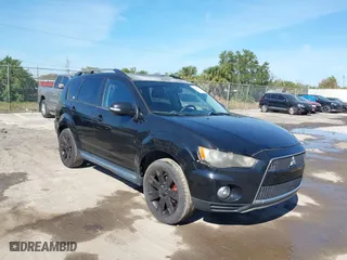 2012 Mitsubishi Outlander SE with VIN JA4AS3AW4CU004465, listed as a IAAI auction lot 41475001 with 173,736 mi miles. Bid and sale history available at carsss.com. Image 1.