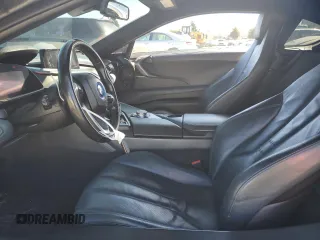 2017 BMW i8 z VIN WBY2Z2C37HV676698, wystawiony jako Copart lot #46544875 z przebiegiem 76 543 mil mil oraz Szkoda całkowita • Salvage title. Historia ofert i sprzedaży dostępna na DreamBid. Obrazek 7.