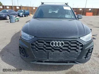 2025 Audi Q5 S line Premium with VIN WA1GAAFY9S2021963, listed as a IAAI auction lot 41840606 with 6,900 mi miles. Bid and sale history available at carsss.com. Image 13.
