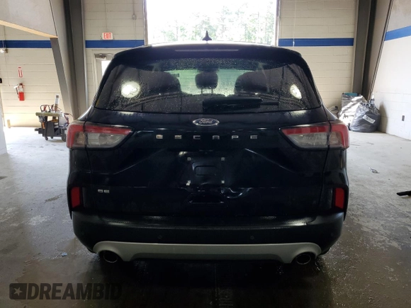 2021 Ford Escape SE z VIN 1FMCU0G60MUA68241, wystawiony jako Copart lot #57090665 z przebiegiem 127 851 mil mil oraz Czysty tytuł • Clean title. Historia ofert i sprzedaży dostępna na DreamBid. Obrazek 6.