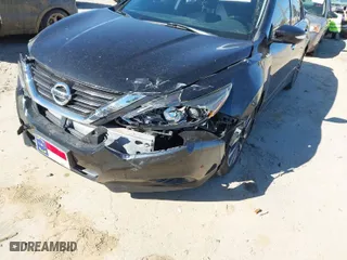 2016 Nissan Altima 2.5 S with VIN 1N4AL3AP8GC211311, listed as a IAAI auction lot 40564649 with 212,660 mi miles. Bid and sale history available at carsss.com. Image 6.