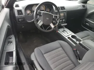 2010 Dodge Challenger SE z VIN 2B3CJ4DV6AH103431, wystawiony jako Copart lot #53477725 z przebiegiem 126 526 mil mil oraz Szkoda całkowita • Salvage title. Historia ofert i sprzedaży dostępna na DreamBid. Obrazek 8.