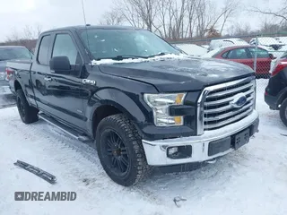 2015 Ford F-150 XLT with VIN 1FTEX1EP7FFC90014, listed as a IAAI auction lot 41581927 with 178,955 mi miles. Bid and sale history available at carsss.com. Image 1.