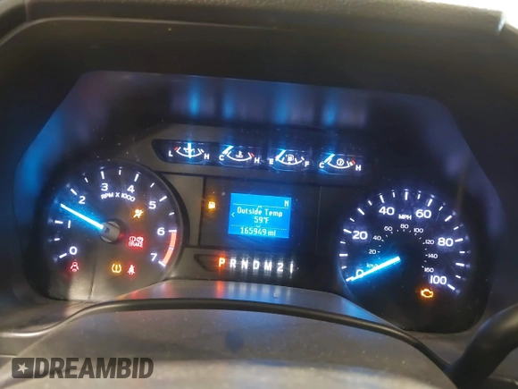 2018 Ford Super Duty F-250 SRW XL with VIN 1FT7W2B60JEC63345, listed as a IAAI auction lot 41159792 with 165,949 mi miles. Bid and sale history available at carsss.com. Image 7.