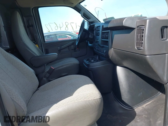 2020 Chevrolet Express Cargo Van with VIN 1GCWGAFP2L1274251, listed as a IAAI auction lot 41784672 with 77,356 mi miles. Bid and sale history available at carsss.com. Image 5.