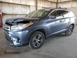 2019 Toyota Highlander LE z VIN 5TDZZRFH1KS366788, wystawiony jako Copart lot #59899765 z przebiegiem 45 814 mil mil oraz Szkoda całkowita • Salvage title. Historia ofert i sprzedaży dostępna na DreamBid. Obrazek 1.