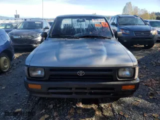 1993 Toyota 2WD Pickups with VIN 4TARN81A8PZ061273, listed as a Copart auction lot 72385394 with 139,707 mi miles and Salvage Title. Bid and sale history available at carsss.com. Image 5.
