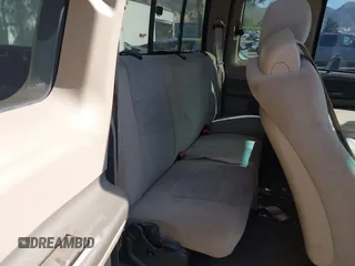 2003 Ford F-250 XL с VIN 1FTNX20F63EA68716, выставлен на аукционе IAAI как лот 42263651 с пробегом 181 913 миль миль и . История ставок и продаж доступна на DreamBid. Изображение 8.