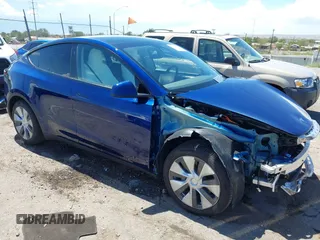 2024 Tesla Model Y Long Range with VIN 7SAYGDEE6RA242980, listed as a IAAI auction lot 40121685 with 9,126 mi miles and . Bid and sale history available at DreamBid. Image 14.