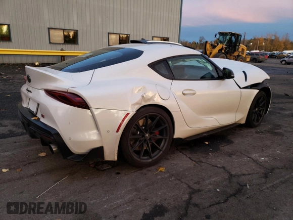 2023 Toyota Supra 3.0 z VIN WZ1DB0G07PW058441, wystawiony jako Copart lot #81649544 z przebiegiem Nie podano mil oraz Szkoda całkowita • Salvage title. Historia ofert i sprzedaży dostępna na DreamBid. Obrazek 3.