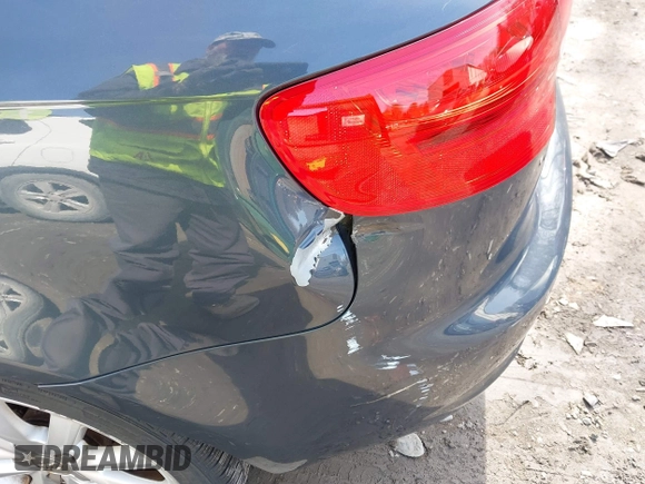 2009 Audi A3 z VIN WAUHE78P19A024245, wystawiony jako IAAI lot #41972426 z przebiegiem 169 354 mil mil oraz . Historia ofert i sprzedaży dostępna na DreamBid. Obrazek 6.