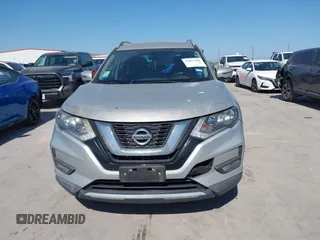 2017 Nissan Rogue SV z VIN 5N1AT2MN5HC730098, wystawiony jako IAAI lot #42033390 z przebiegiem 91 755 mil mil oraz . Historia ofert i sprzedaży dostępna na DreamBid. Obrazek 12.