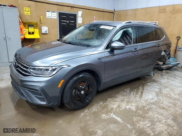 2023 Volkswagen Tiguan SE with VIN 3VVMB7AX1PM011274, listed as a Copart auction lot 48601205 with 17,831 mi miles and Non Repairable. Bid and sale history available at carsss.com. Image 1.