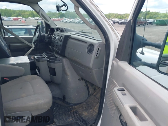 2011 Ford Econoline Cargo Commercial with VIN 1FTNE1EW4BDA34187, listed as a IAAI auction lot 42164691 with 210,699 mi miles. Bid and sale history available at carsss.com. Image 5.