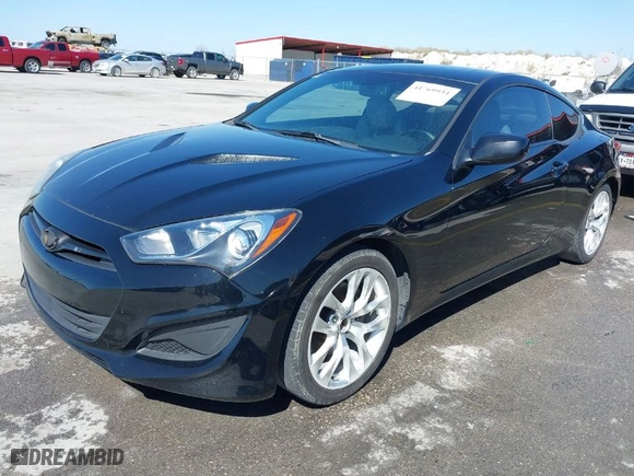 2013 Hyundai Genesis Coupe 2.0T R-Spec with VIN KMHHT6KD1DU096714, listed as a IAAI auction lot 41769934 with 96,532 mi miles. Bid and sale history available at carsss.com. Image 2.