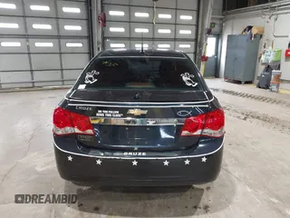 2014 Chevrolet Cruze LS z VIN 1G1PA5SH3E7473796, wystawiony jako IAAI lot #42191642 z przebiegiem 63 873 mil mil oraz . Historia ofert i sprzedaży dostępna na DreamBid. Obrazek 16.