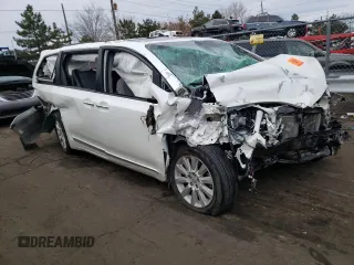 2016 Toyota Sienna XLE with VIN 5TDYK3DC5GS757003, listed as a Copart auction lot 41546464 with Not provided miles and Salvage title. Bid and sale history available at DreamBid. Image 4.