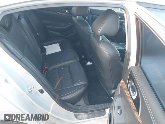 2016 Nissan Maxima SR z VIN 1N4AA6AP9GC382348, wystawiony jako IAAI lot #42012121 z przebiegiem 203 513 mil mil oraz . Historia ofert i sprzedaży dostępna na DreamBid. Obrazek 8.