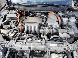 2018 Honda Clarity Plug-In Hybrid with VIN JHMZC5F13JC003825, listed as a Copart auction lot 39572674 with 49,553 mi miles. Bid and sale history available at carsss.com. Image 11.