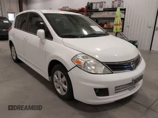 2011 Nissan Versa 1.8 S with VIN 3N1BC1CP0BL404861, listed as a IAAI auction lot 42035612 with 110,749 mi miles. Bid and sale history available at carsss.com. Image 1.