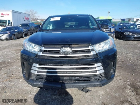 2018 Toyota Highlander LE with VIN 5TDBZRFHXJS825574, listed as a IAAI auction lot 41602075 with 87,954 mi miles. Bid and sale history available at carsss.com. Image 11.