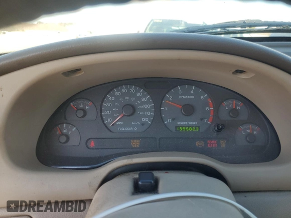 2001 Ford Mustang Deluxe with VIN 1FAFP44411F115429, listed as a Copart auction lot 81076114 with 139,582 mi miles and Non Repairable. Bid and sale history available at carsss.com. Image 9.