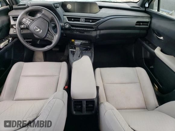 2021 Lexus UX 200 with VIN JTHX3JBH8M2036140, listed as a Copart auction lot 70534384 with 9,872 mi miles and Salvage title. Bid and sale history available at DreamBid. Image 8.