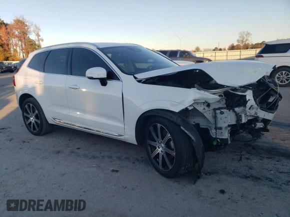 2020 Volvo XC60 Inscription with VIN YV4102DL0L1590426, listed as a Copart auction lot 83150784 with 49,154 mi miles and Salvage title. Bid and sale history available at DreamBid. Image 4.