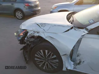 2024 Nissan Altima SV с VIN 1N4BL4DV4RN352002, выставлен на аукционе IAAI как лот 39677646 с пробегом 2 880 миль миль и . История ставок и продаж доступна на DreamBid. Изображение 17.