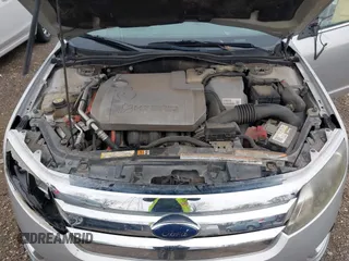 2010 Ford Fusion Hybrid with VIN 3FADP0L30AR121282, listed as a IAAI auction lot 41943397 with 109,559 mi miles. Bid and sale history available at carsss.com. Image 10.