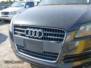 2008 Audi Q7 Premium z VIN WA1BY74L48D043933, wystawiony jako IAAI lot #42575156 z przebiegiem 201 994 mil mil oraz . Historia ofert i sprzedaży dostępna na DreamBid. Obrazek 6.