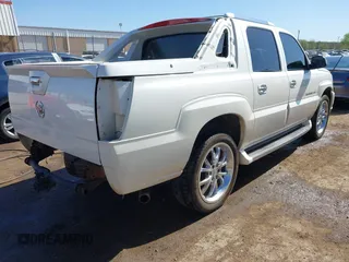 2003 Cadillac Escalade EXT with VIN 3GYEK63N73G165113, listed as a IAAI auction lot 41995449 with 257,470 mi miles. Bid and sale history available at carsss.com. Image 4.