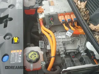 2021 Chevrolet Bolt EV LT z VIN 1G1FY6S09M4114444, wystawiony jako IAAI lot #43300606 z przebiegiem 39 286 mil mil oraz . Historia ofert i sprzedaży dostępna na DreamBid. Obrazek 20.