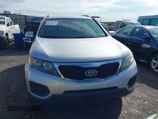 2011 Kia Sorento LX with VIN 5XYKTDA24BG079158, listed as a IAAI auction lot 42142191 with 191,687 mi miles. Bid and sale history available at carsss.com. Image 12.