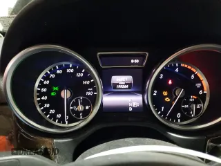2014 Mercedes-Benz M 350 with VIN 4JGDA2EB2EA324276, listed as a Copart auction lot 53808515 with 199,264 mi miles and Salvage Title. Bid and sale history available at DreamBid. Image 9.