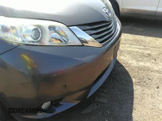 2014 Toyota Sienna XLE with VIN 5TDYK3DC2ES418860, listed as a IAAI auction lot 40139260 with 67,599 mi miles and . Bid and sale history available at DreamBid. Image 20.
