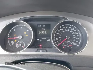 2015 Volkswagen Golf SE z VIN 3VWFA7AU7FM520202, wystawiony jako IAAI lot #42092569 z przebiegiem 113 372 mil mil oraz . Historia ofert i sprzedaży dostępna na DreamBid. Obrazek 7.