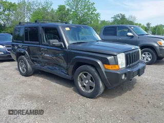 2006 Jeep Commander z VIN 1J8HG48N56C141782, wystawiony jako IAAI lot #42239618 z przebiegiem 113 037 mil mil oraz . Historia ofert i sprzedaży dostępna na DreamBid. Obrazek 1.