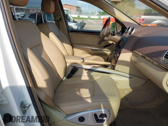 2011 Mercedes-Benz GL-Class GL 450 with VIN 4JGBF7BE1BA709277, listed as a IAAI auction lot 42163011 with 140,130 mi miles. Bid and sale history available at carsss.com. Image 5.