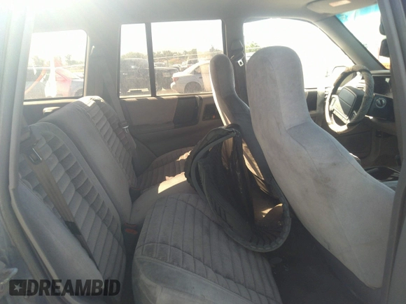 1993 Jeep Grand Cherokee Laredo с VIN 1J4GZ58S4PC130759, выставлен на аукционе IAAI как лот 35065976 с пробегом 184 071 миль миль и . История ставок и продаж доступна на DreamBid. Изображение 8.