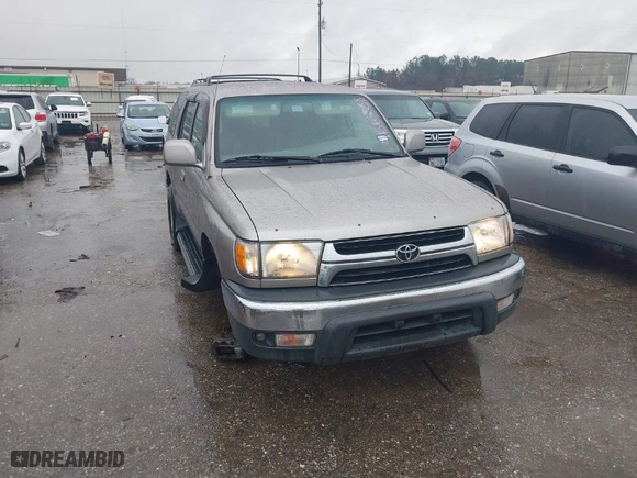 2002 Toyota 4Runner SR5 with VIN JT3GN86R820243308, listed as a IAAI auction lot 41563258 with 229,634 mi miles. Bid and sale history available at carsss.com. Image 1.